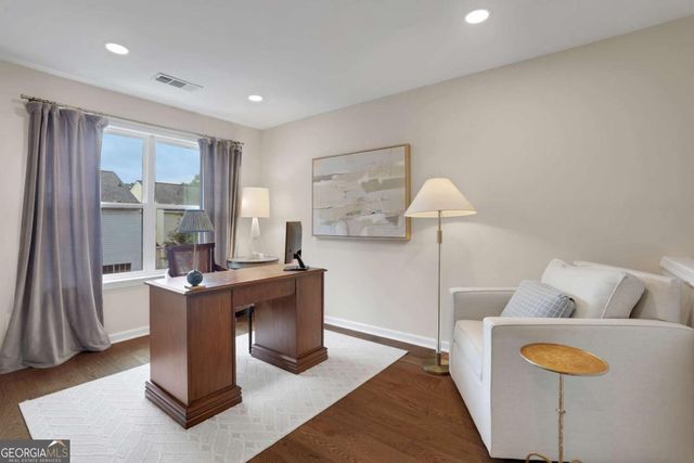 90 Regency Road, Roswell, GA 30022
