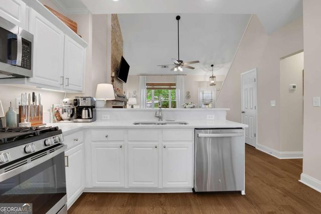 90 Regency Road, Roswell, GA 30022