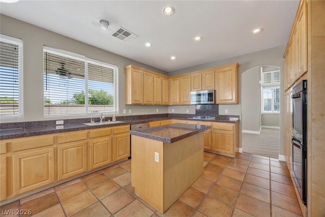 2200 Menifee Court, Las Vegas, NV 89134