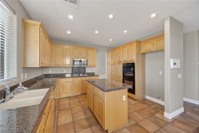 2200 Menifee Court, Las Vegas, NV 89134