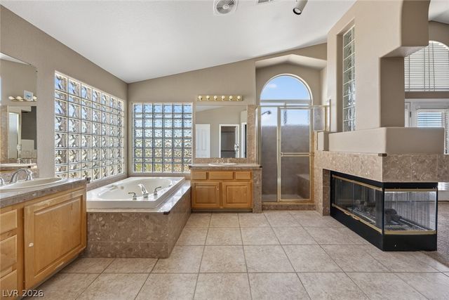 2200 Menifee Court, Las Vegas, NV 89134