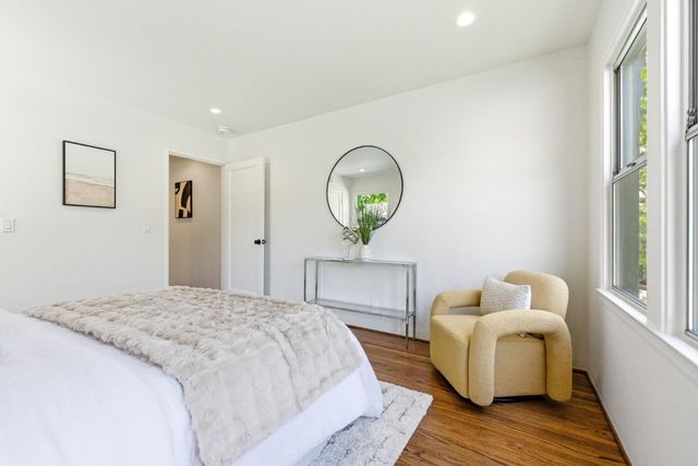 2351 Louis Road, Palo Alto, CA 94303