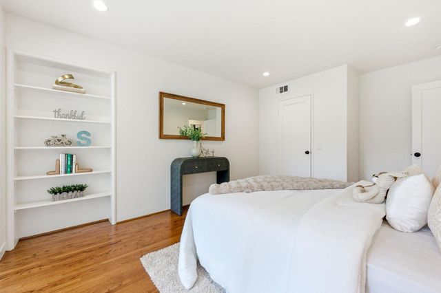 2351 Louis Road, Palo Alto, CA 94303