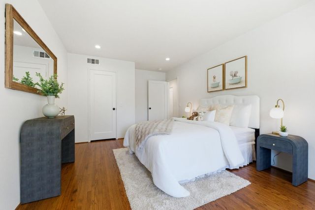 2351 Louis Road, Palo Alto, CA 94303