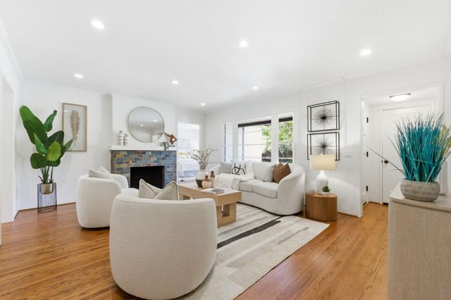 2351 Louis Road, Palo Alto, CA 94303
