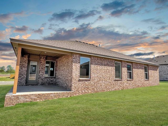 58 Wolfsbridge Loop, Cabot, AR 72023