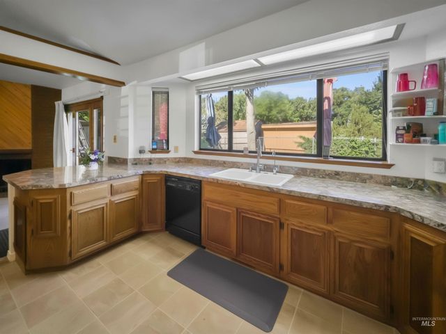 3950 N Whitehead, Boise, ID 83703