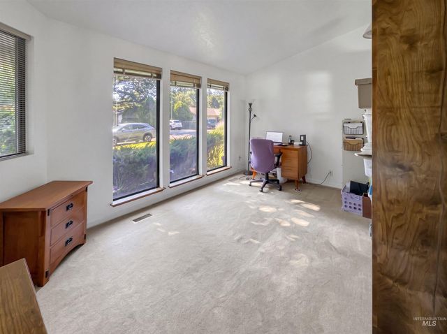 3950 N Whitehead, Boise, ID 83703