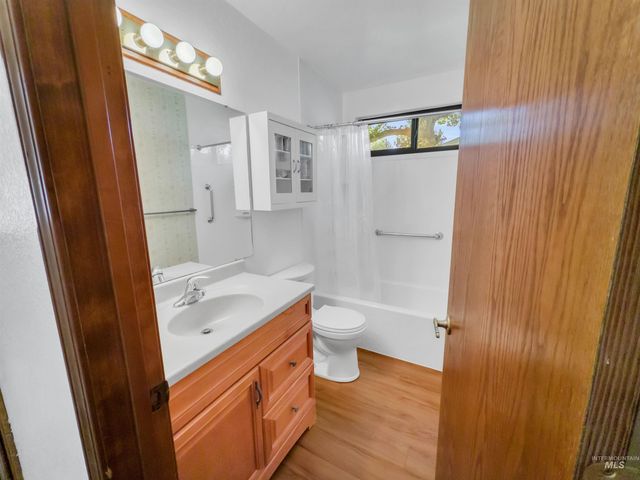 3950 N Whitehead, Boise, ID 83703