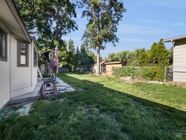 3950 N Whitehead, Boise, ID 83703