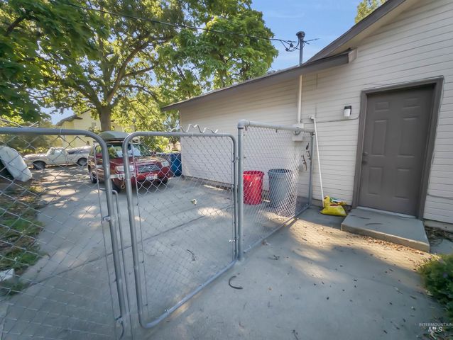 3950 N Whitehead, Boise, ID 83703