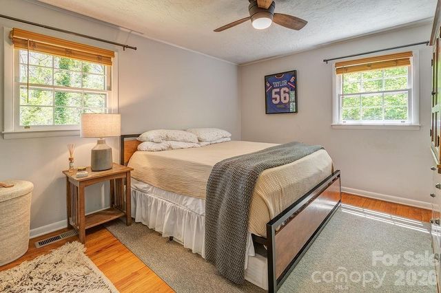 24 Forest Lane, Black Mountain, NC 28711