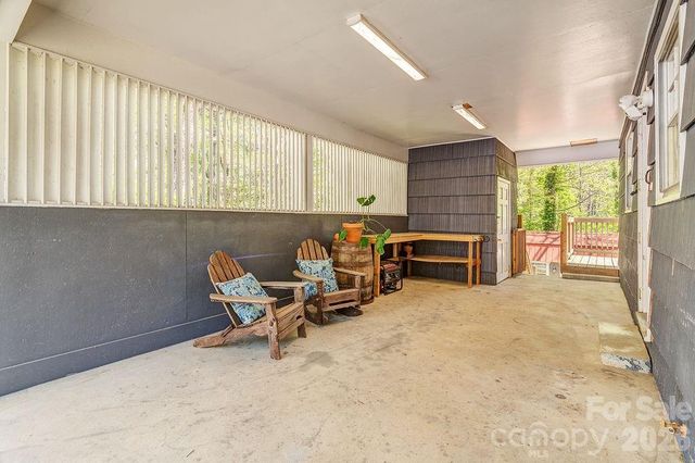 24 Forest Lane, Black Mountain, NC 28711
