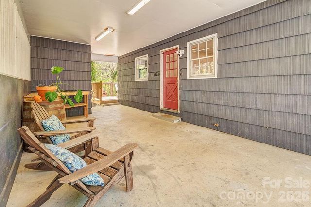 24 Forest Lane, Black Mountain, NC 28711
