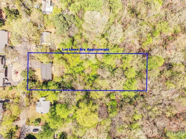 24 Forest Lane, Black Mountain, NC 28711