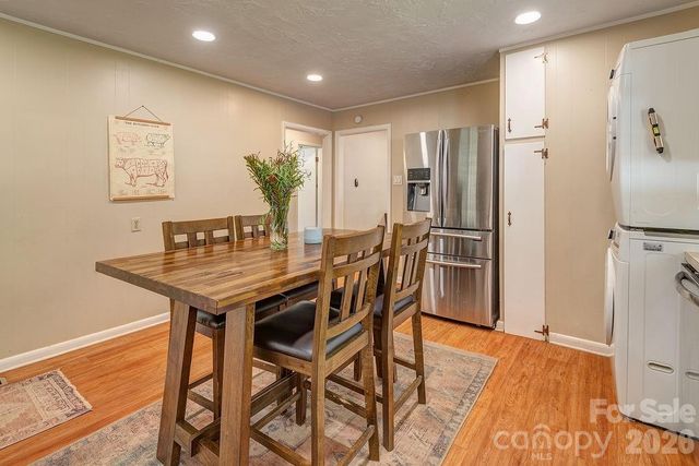 24 Forest Lane, Black Mountain, NC 28711