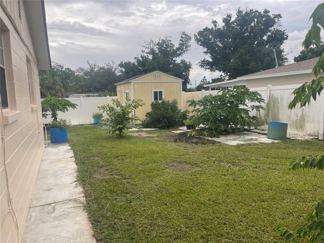 8415 N GOMEZ AVENUE, Tampa, FL 33614