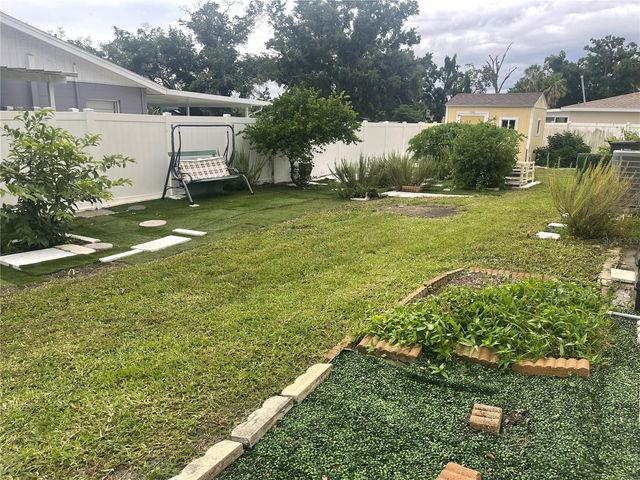 8415 N GOMEZ AVENUE, Tampa, FL 33614