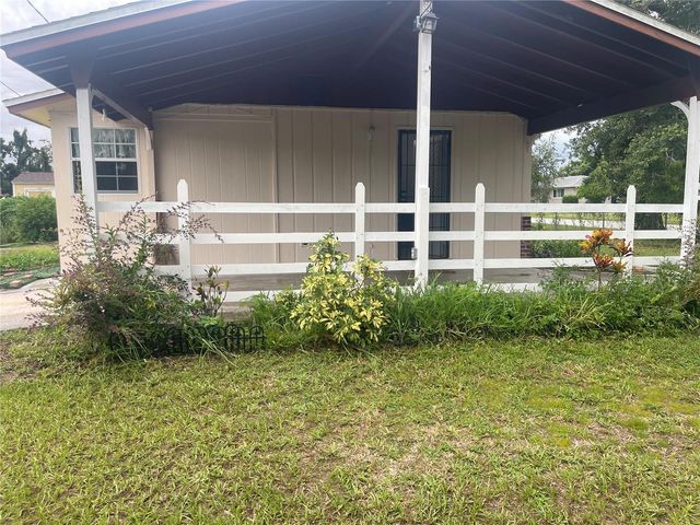 8415 N GOMEZ AVENUE, Tampa, FL 33614