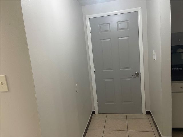 8415 N GOMEZ AVENUE, Tampa, FL 33614