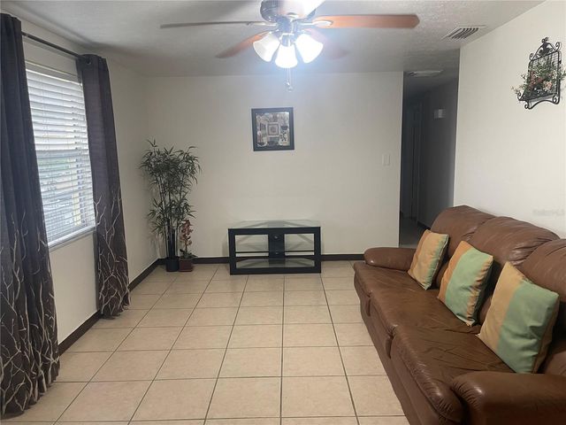 8415 N GOMEZ AVENUE, Tampa, FL 33614