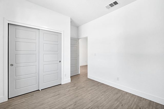 371 Huntington Avenue S, Madera, CA 93636