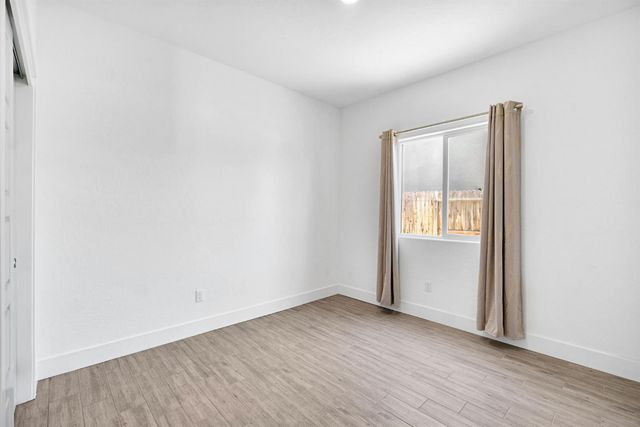371 Huntington Avenue S, Madera, CA 93636