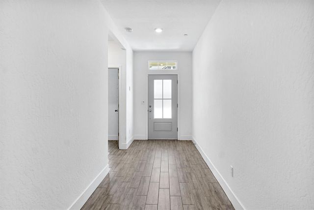 371 Huntington Avenue S, Madera, CA 93636