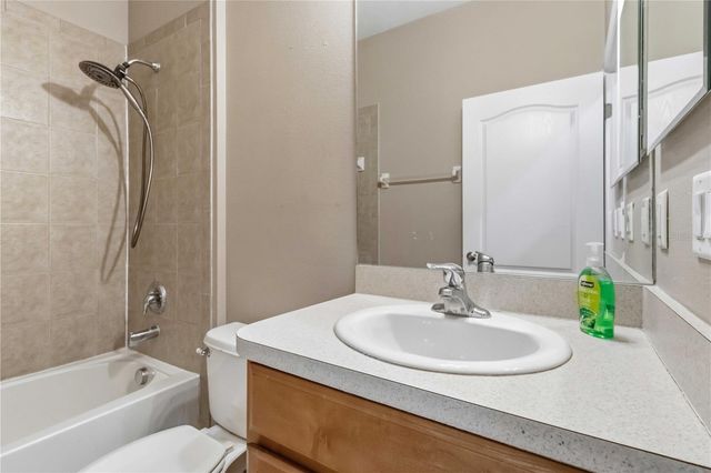820 PARKER DEN DRIVE, Ruskin, FL 33570