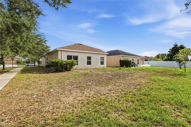 820 PARKER DEN DRIVE, Ruskin, FL 33570