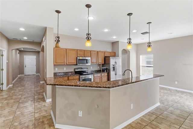 820 PARKER DEN DRIVE, Ruskin, FL 33570