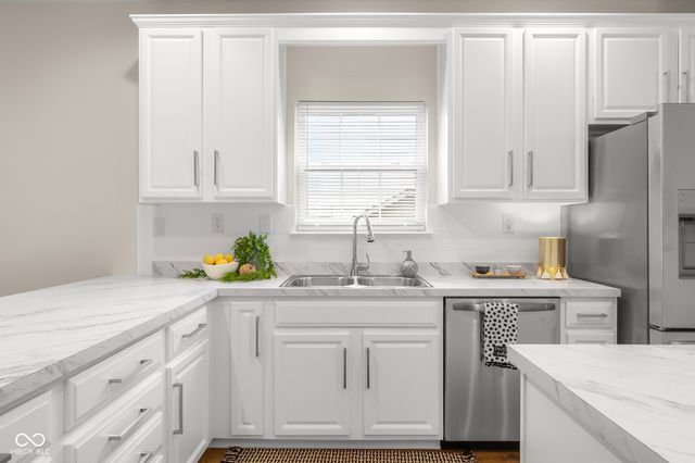 1911 St James Place, Columbus, IN 47201