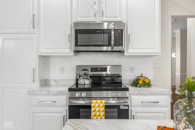 1911 St James Place, Columbus, IN 47201