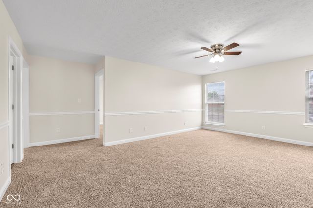 1911 St James Place, Columbus, IN 47201