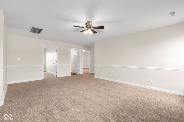 1911 St James Place, Columbus, IN 47201