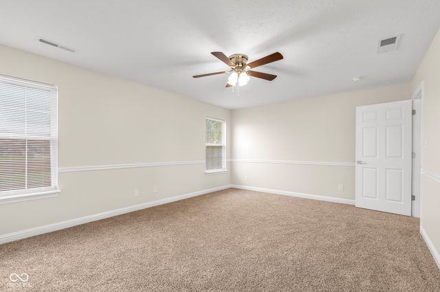 1911 St James Place, Columbus, IN 47201