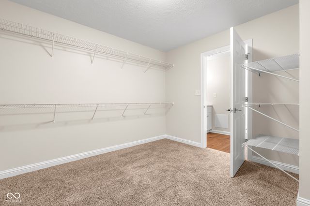 1911 St James Place, Columbus, IN 47201