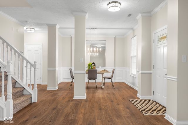 1911 St James Place, Columbus, IN 47201