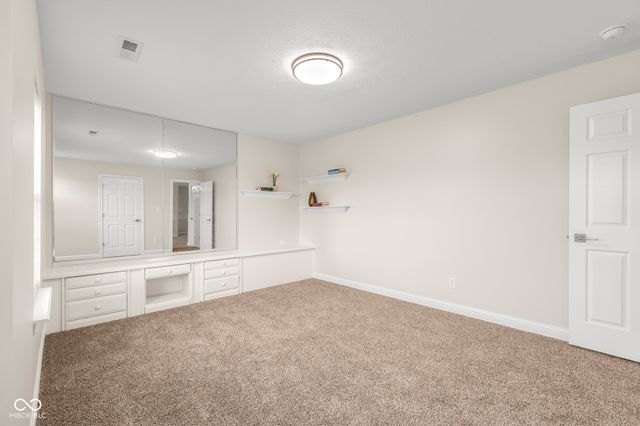 1911 St James Place, Columbus, IN 47201
