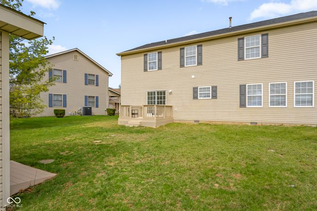 1911 St James Place, Columbus, IN 47201