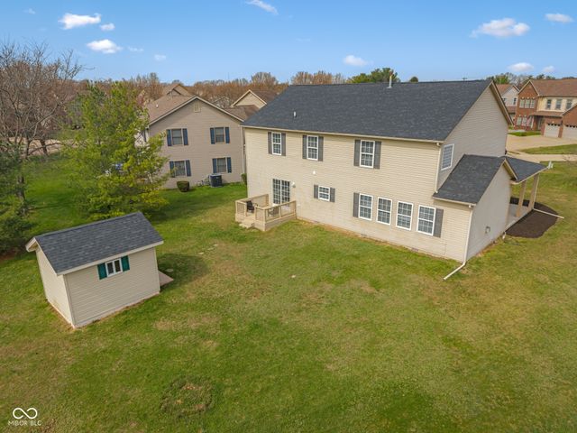 1911 St James Place, Columbus, IN 47201