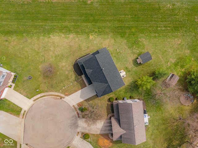 1911 St James Place, Columbus, IN 47201