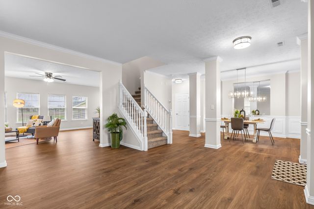 1911 St James Place, Columbus, IN 47201
