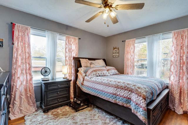 822 S Holyoke St, Wichita, KS 67218