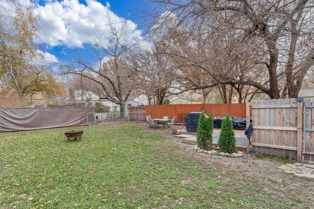 822 S Holyoke St, Wichita, KS 67218