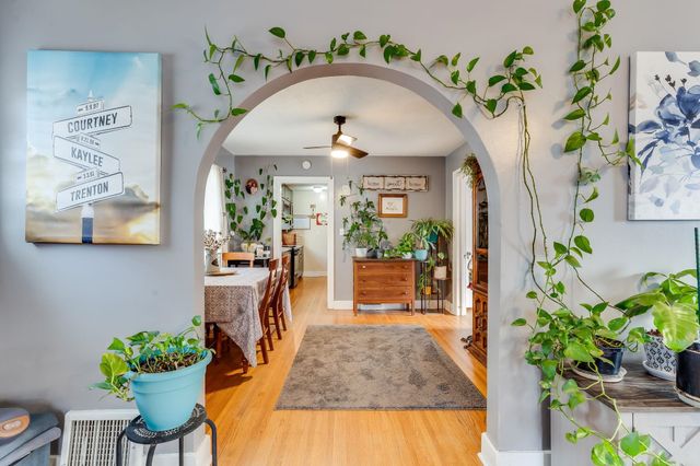 822 S Holyoke St, Wichita, KS 67218