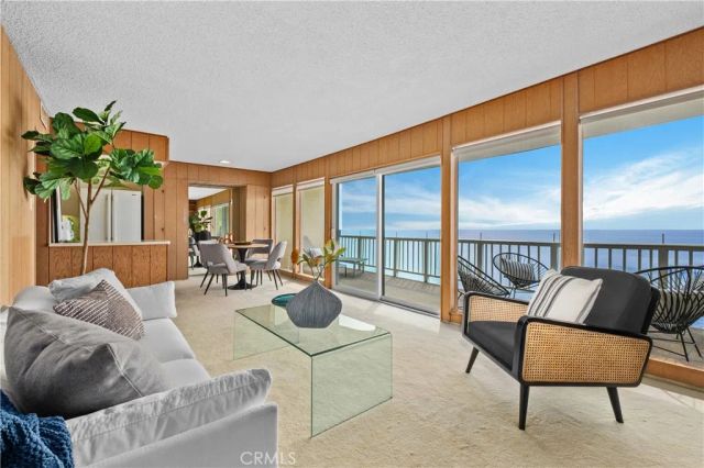 631 Cliff Dr. A-15, Laguna Beach, CA 92651