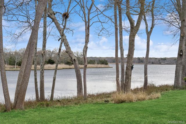 248 River Drive 248, Moriches, NY 11955