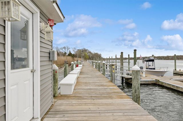 248 River Drive 248, Moriches, NY 11955