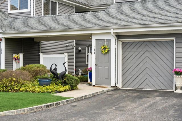 248 River Drive 248, Moriches, NY 11955